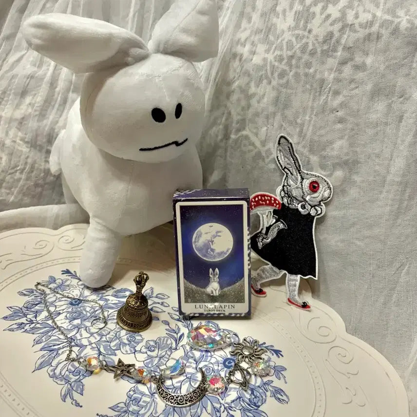 [BUNJANG] Rabbit Tarot Deck Bundle with Plush Toy, Occult Antiques, and Accessories / 토끼 타로카드+봉제인형+오컬트 앤틱소품