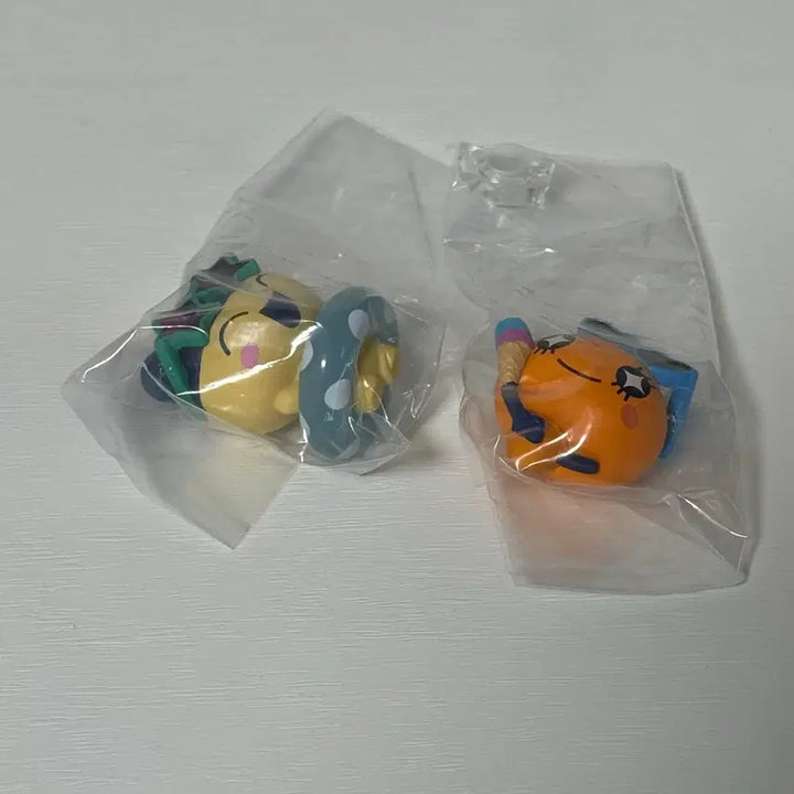 [BUNJANG] Tamagotchi Vacation Gacha Mametchi &amp; Memetchi Bundle Set / 다마고치 바캉스 가챠 마메치 메메치 일괄