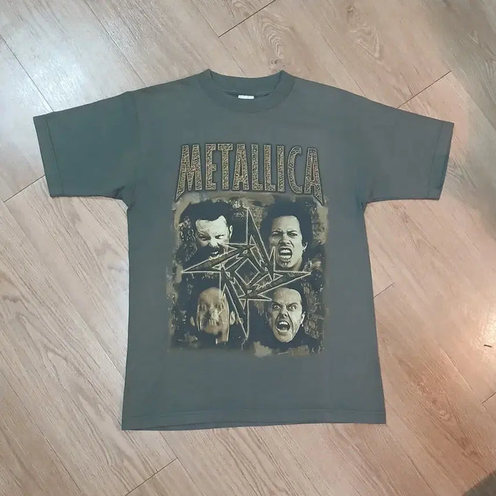 [BUNJANG] Metallica 1998 Korea Tour Official Band T-Shirt (Khaki) / 메탈리카 98 내한공연 공식  밴드 티셔츠  카키