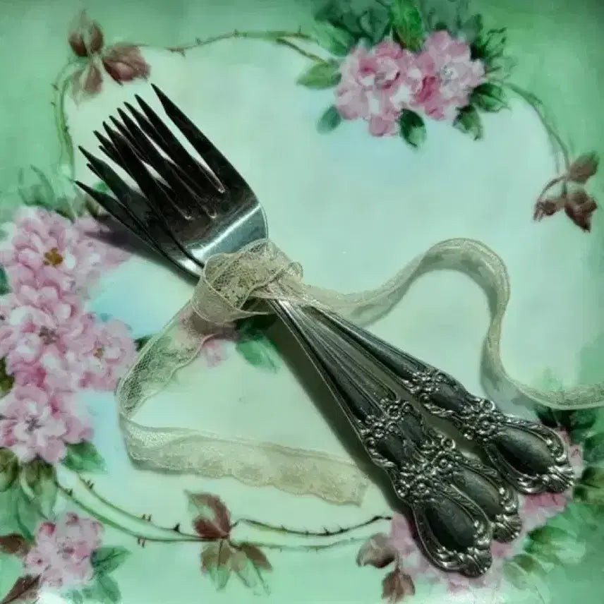 [BUNJANG] Antique French Limoges Two-Handle Hand-Painted Plate with Gold Trim / 앤틱 프랑스 리모지 핸페접시