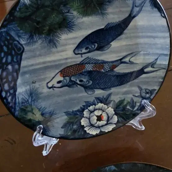 [BUNJANG] Antique Japanese Painted Porcelain Plates with Fish Motif (Set of 2) / 일본 채색화 골동 접시 2개