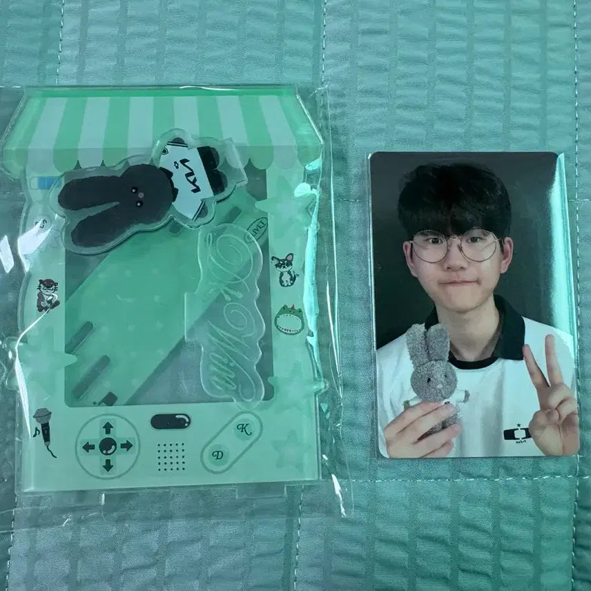 [BUNJANG] DWG KIA OLIVE Acrylic Stand / 디플러스기아 올리베 아크릴 스탠드