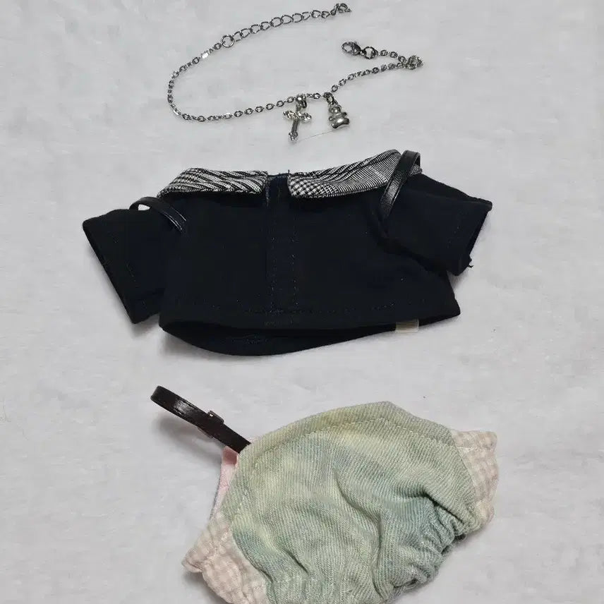 [BUNJANG] 20cm Doll Clothes Set: Overalls &amp; Necklace / 20cm 솜인형옷 멜빵 목걸이 세트