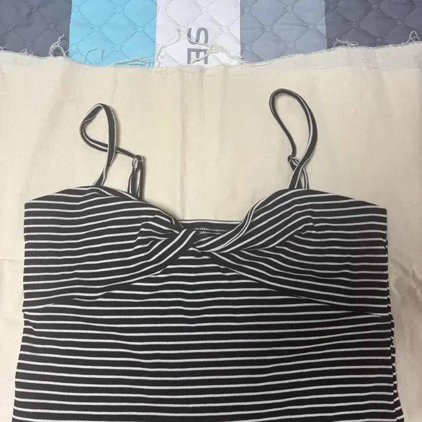 [BUNJANG] Karina Top &amp; Check Bustier Bundle Set / 카리나탑+ 체크 뷔스티에 일괄 판매해요!
