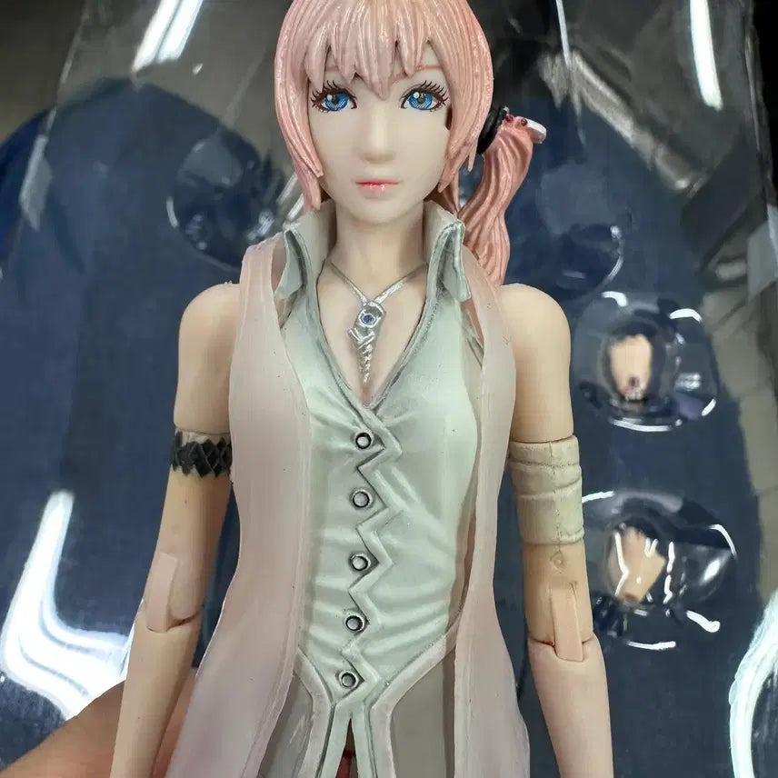 [BUNJANG] Square Enix Variant Play Arts Kai Final Fantasy XIII Serah Farron Figure / 플레이아츠 카이 No.7 파이널판타지 XIII 세라 패런 팝니다.