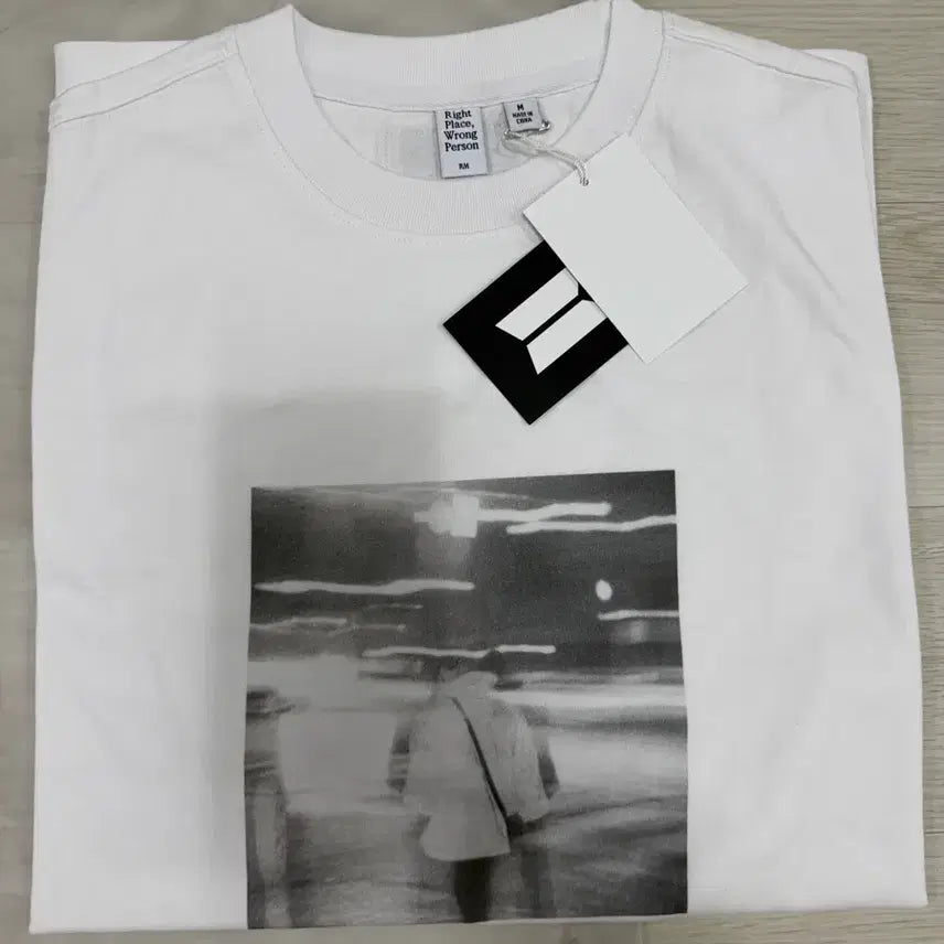 [BUNJANG] BTS RM White T-Shirt M / BTS RM 화이트 반팔 티셔츠 M