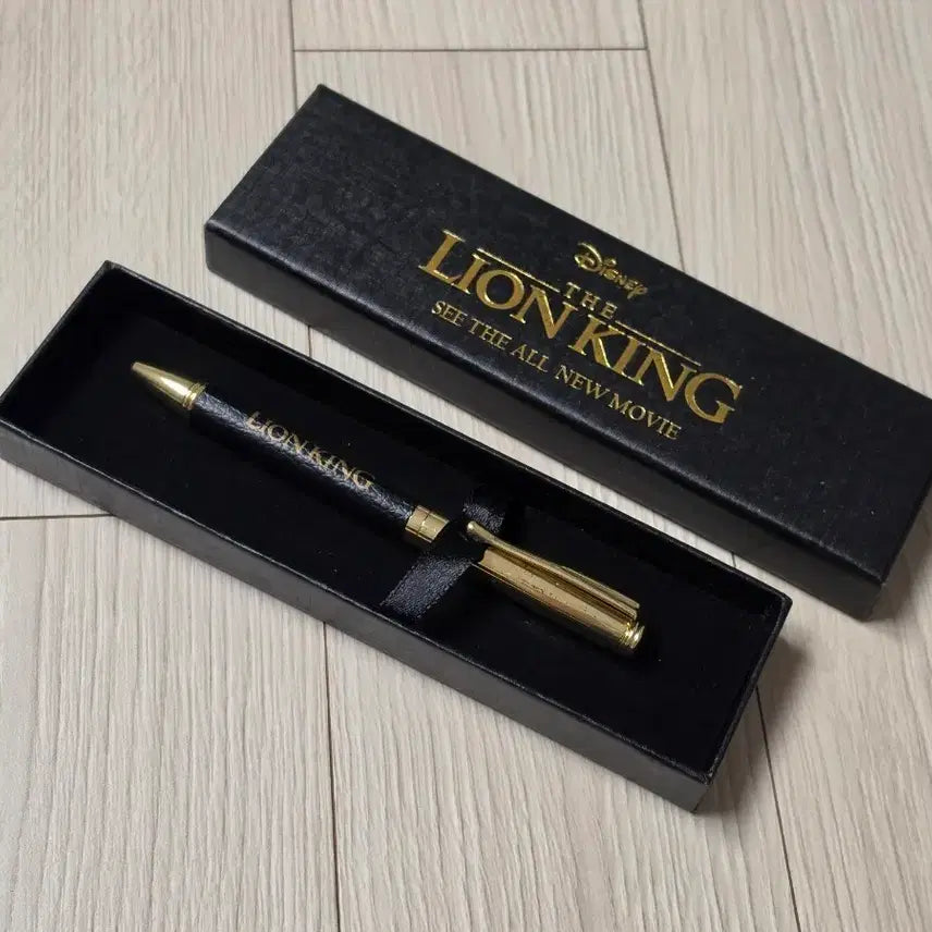 [BUNJANG] Disney The Lion King 2019 Premiere Exclusive Ballpoint Pen / [2019초희귀한정판]영화 디즈니 라이온킹 프리미어 시사회 경품 볼펜