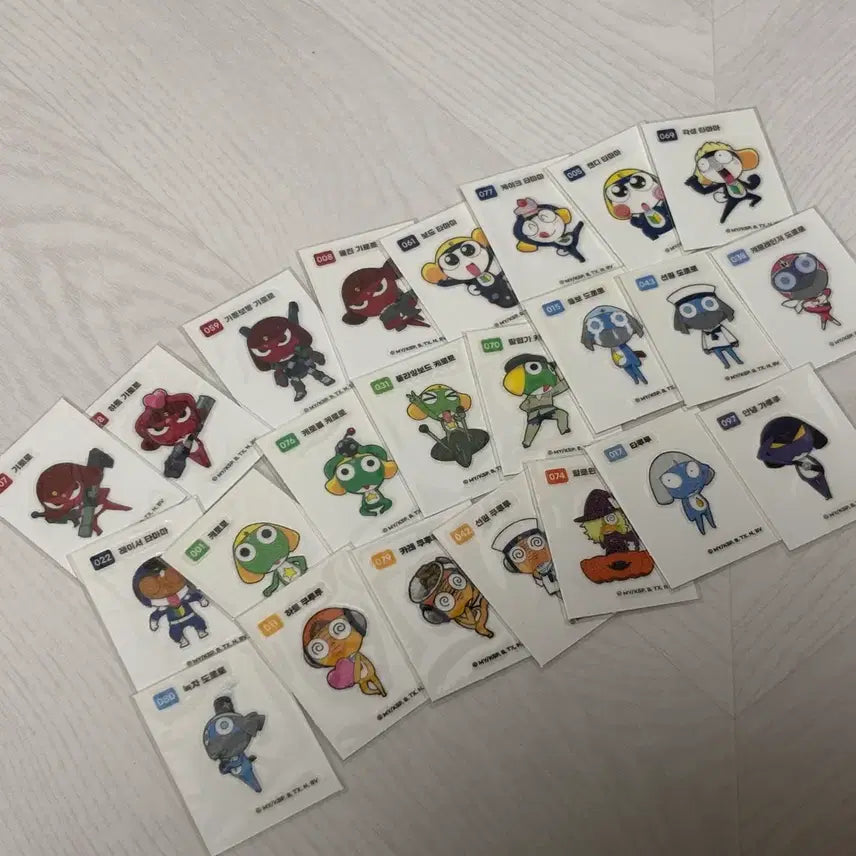 [BUNJANG] Keroro Sticker 23-Piece Bundle Set / 케로로 띠부씰 23종 일괄 (띠부씰북 포함)