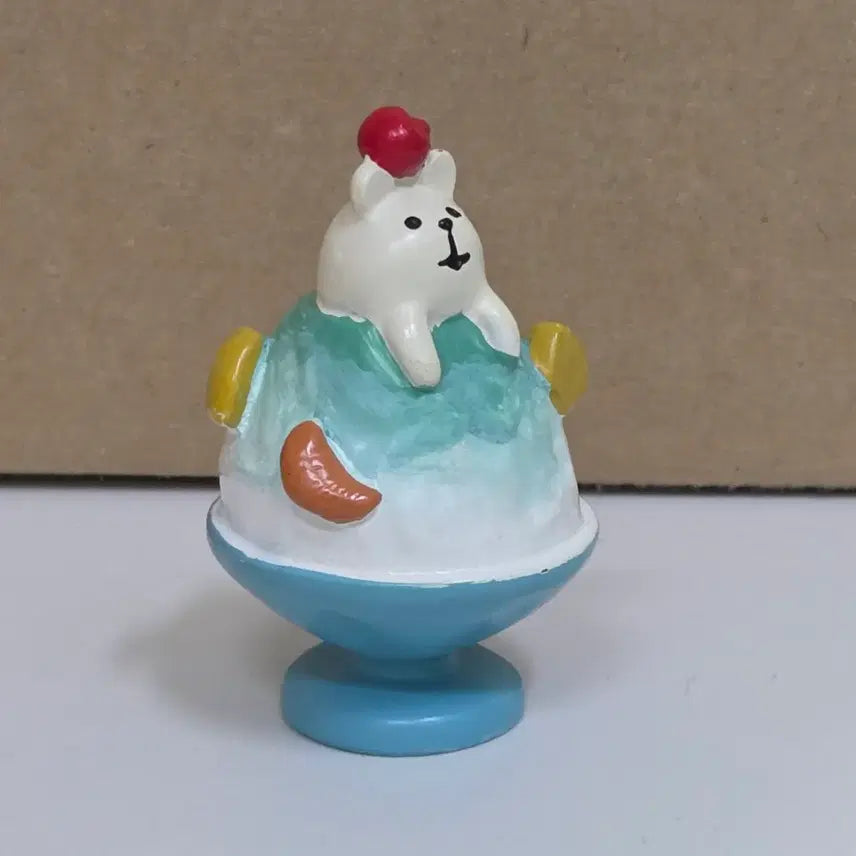 [BUNJANG] Bingsu Bear Figure / 빙수 곰 피규어