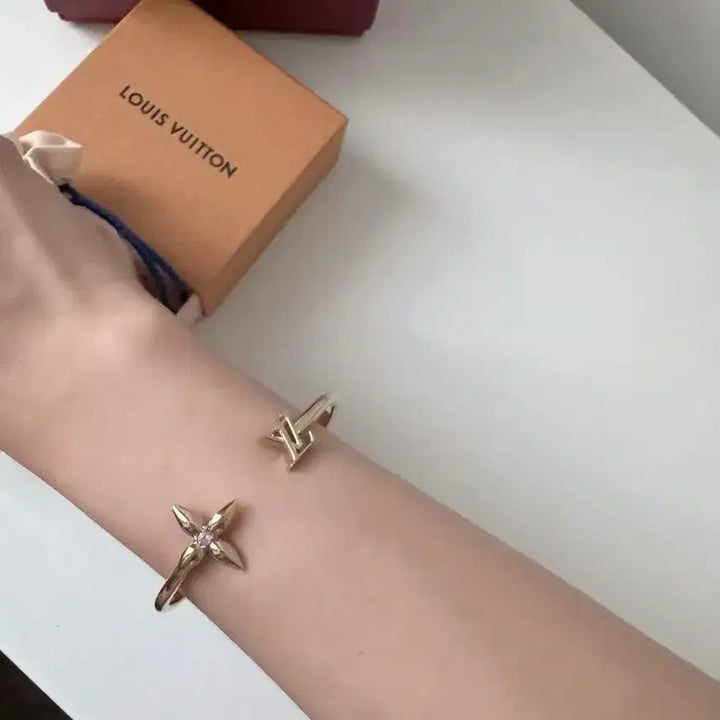 [BUNJANG] Louis Vuitton Louizette Signature Strass Bangle / 루이비통 뱅글 팔찌