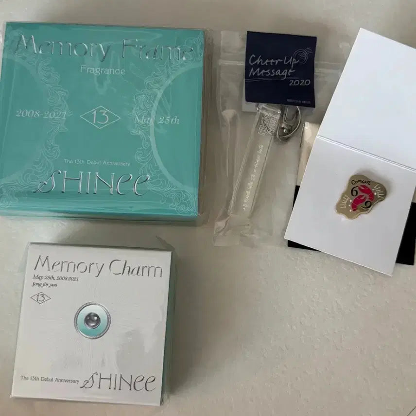 [BUNJANG] SHINee 13th Anniversary Taemin Memory Charm &amp; Memory Frame / 샤이니 13주년 태민 굿즈 메모리참 메모리프레임