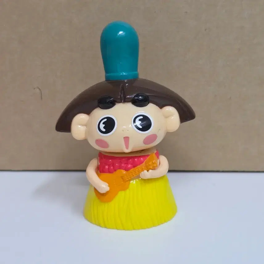 [BUNJANG] Classic Guitar Playing Ozamaru Figure / 고전 기타치는 오자루마루 피규어 해피밀