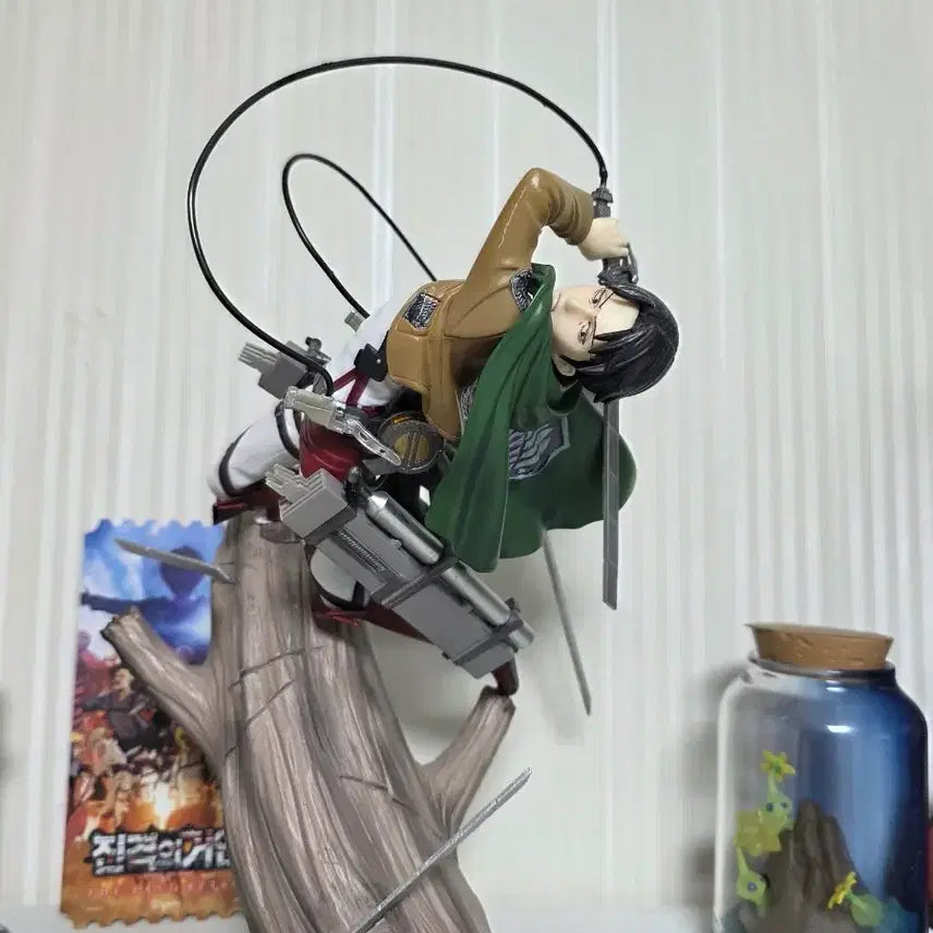 [BUNJANG] Attack on Titan Levi Figure / 진격의 거인 리바이 피규어