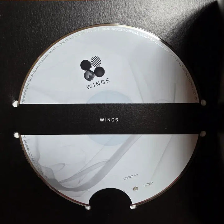 [BUNJANG] BTS - Official Album Vol. 2: WINGS (CD Included, Photocard Excluded) / BTS 정규 2집 WINGS (CD 포함, 포카X)