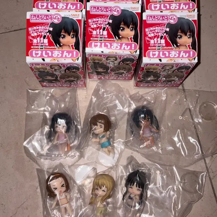 [BUNJANG] K-On! Nendoroid Puchi Swimsuit Figure Bundle Set (6 Types) / (미개봉/일괄)케이온 넨도로이드 푸치 수영복 피규어 아즈 사미오유이리츠무기