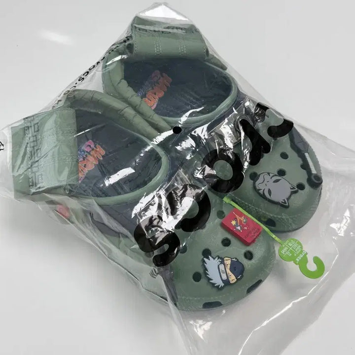 [BUNJANG] Naruto Kakashi Crocs (Size 230) / 나루토 카카시 크록스 230 CROCS