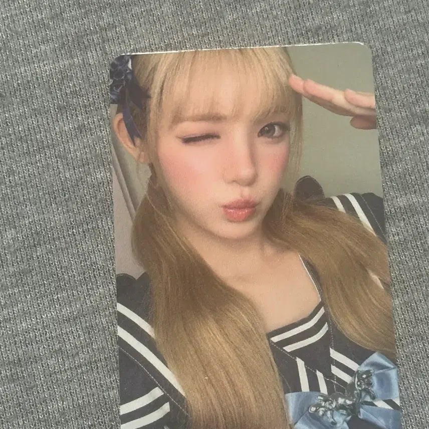 [BUNJANG] HaToHa Apple Music Lucky Draw YOOA Photocard Lemon Tang / 하츠투하츠 애플뮤직 럭드 유하 포카 레몬탱