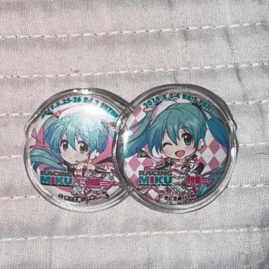 [BUNJANG] Hatsune Miku Racing Miku 2019 Sponsor Exclusive Can Badge Bundle / 희귀) 하츠네 미쿠 레이싱 미쿠 2019 고전 캔뱃지 일괄