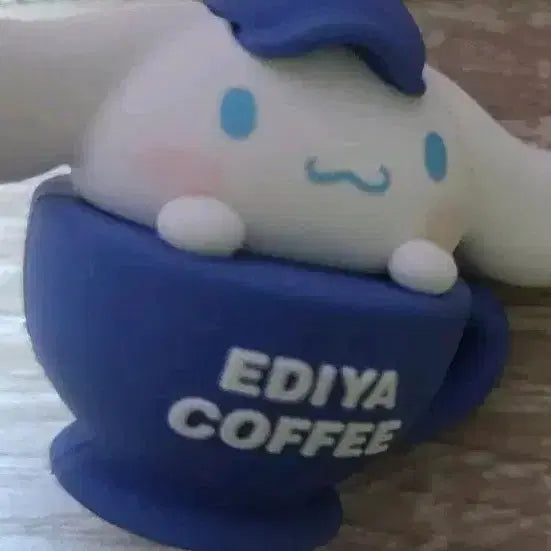 [BUNJANG] EDIYA Sanrio Cinnamoroll Figure Magnet / 이디야 산리오 시나모롤 피규어 마그넷