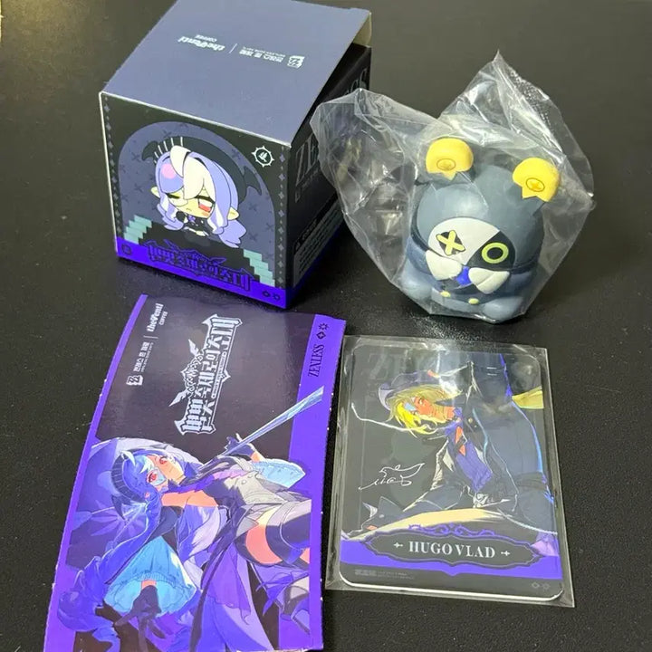 [BUNJANG] The Venti x GenZonje Vivian Hugo Figure Cup Holder &amp; Photocard Bundle Set / 더벤티 젠존제 방부 피규어 비비안 컵홀더 휴고 포카 젠레스 존 제로