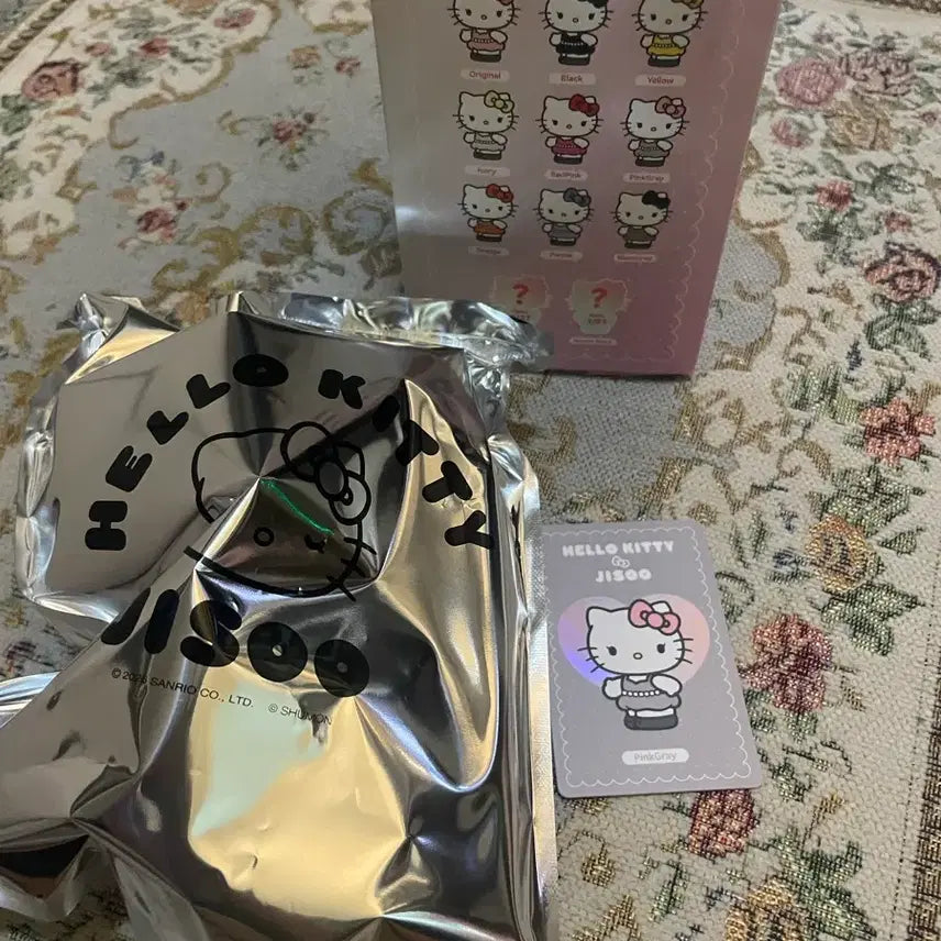 [BUNJANG] Hello Kitty x Jisoo Plush Keyring (Pink Grey) / 헬로키티 x 지수 플러시 키링 (핑크그레이)