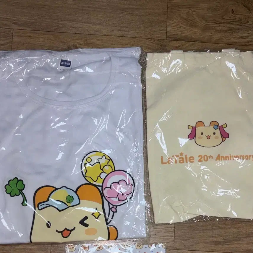 [BUNJANG] Latale 20th Anniversary Pop-up Store Bundle Set T-Shirt &amp; Eco Bag / 일괄) 라테일 20주년 팝업 굿즈 티셔츠 에코백