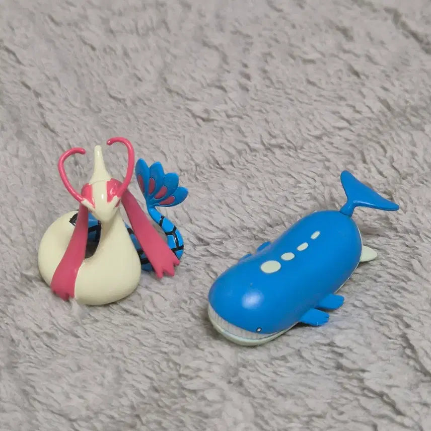 [BUNJANG] Pokemon Moncolle Milotic &amp; Wailord Classic Figure Set / [초희귀] 포켓몬 피규어 고전 몬코레 밀로틱&amp;고래왕 세트