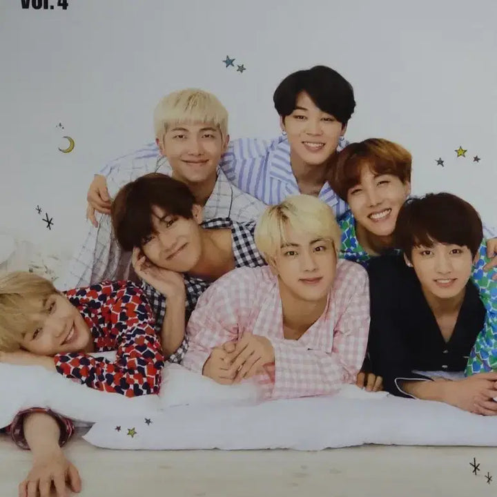[BUNJANG] BTS Japan Fanclub Vol. 4 Magazine + The Red Bullet Osaka Concert Cheering Towel / 방탄소년단 일본 굿즈 팬클럽회지4호+화에필 오사카콘 응원타올