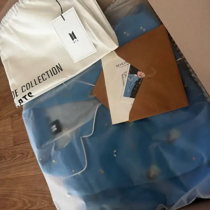 [BUNJANG] BTS Jin Good Day Pajama Set L Size / [미사용/풀구성]석진 BTS 굿데이 파자마 잠옷 세트