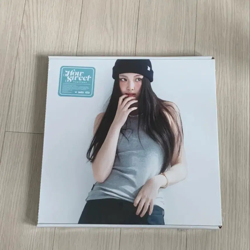[BUNJANG] NewJeans How Sweet &amp; Bubble Gum Hyein Sealed Album / 뉴진스 How Sweet &amp; Bubble Gum 혜인 미개봉 앨범 판매