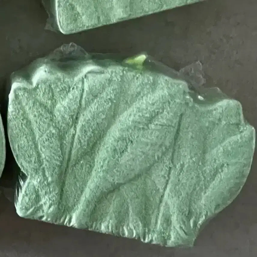 [BUNJANG] Pokemon Surprise Egg Bath Bomb Figure (Celebi) / 포켓몬 배쓰밤 입욕제 깜짝에그 피규어