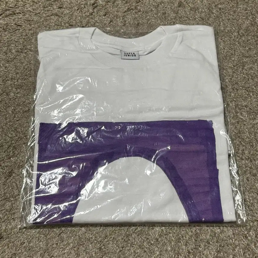 [BUNJANG] Kyuhyun Super Show Boraraal T-Shirt / 규현 슈퍼쇼 보라알 반팔티 양도