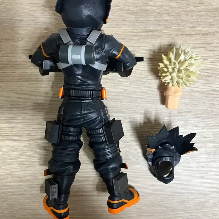 [BUNJANG] My Hero Academia World Heroes Bakugo Katsuki Figure / 나히아 월드 히어로 바쿠고 카츠키 피규어