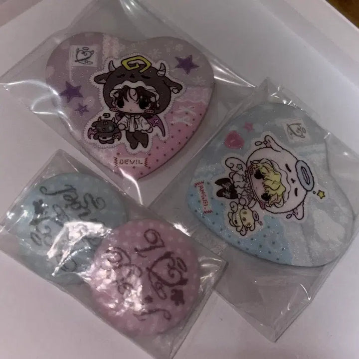 [BUNJANG] SEVENTEEN Jeonghan Angel Pin Button Set + Devil Pin Button Set / 세븐틴 정한 천사 핀버튼 세트 + 악마 핀버튼 세트