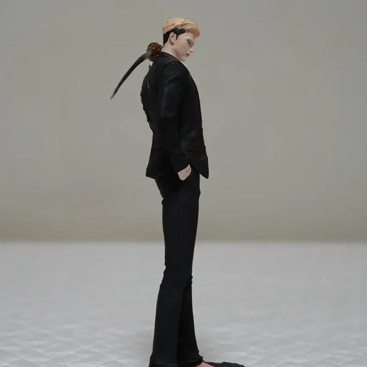 [BUNJANG] Lookism Kim Jun-gu Figure VVIP Pop-up Exclusive / 외모지상주의 김준구 피규어 VVIP 팝업