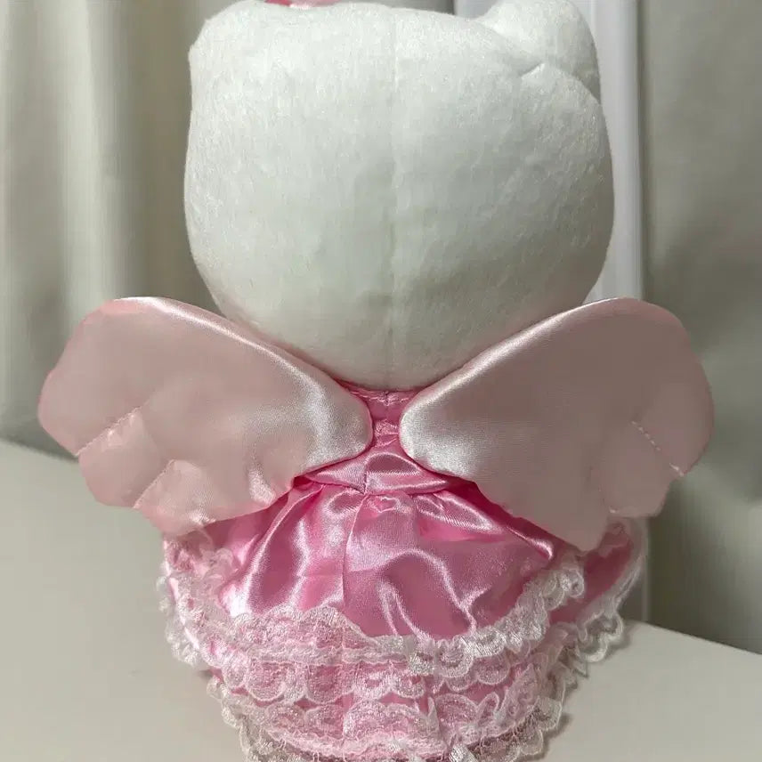 [BUNJANG] Classic Angel Kitty Wedding Bouquet Plush / 고전 천사키티 웨딩 꽃다발 부케 인형