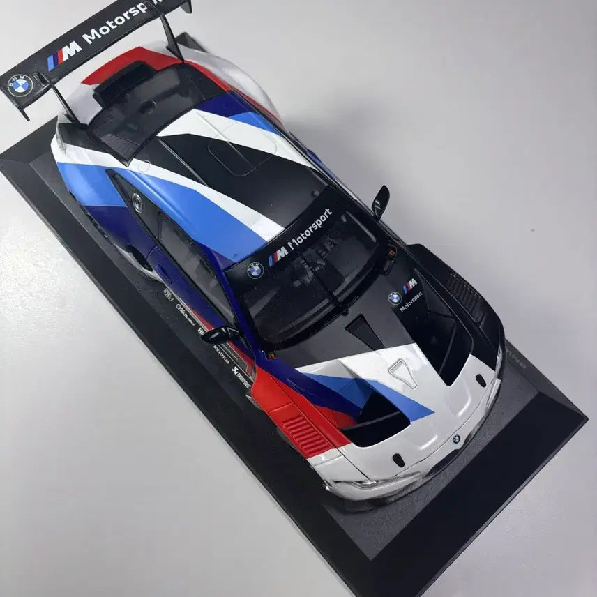 [BUNJANG] BMW M4 Diecast Model 1:18 Scale / BMW M4 오리지널 다이캐스트 1:18
