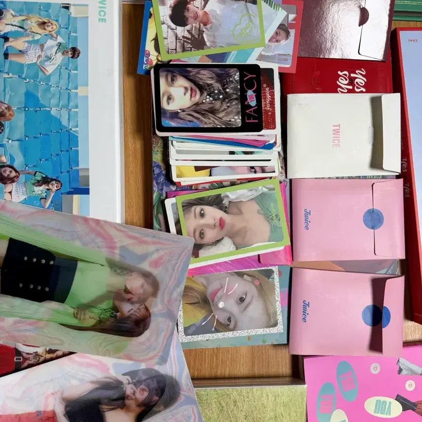 [BUNJANG] Twice Album Bundle Set (Photocards, CDs Included) / 트와이스 앨범 일괄 판매(포카,CD포함)