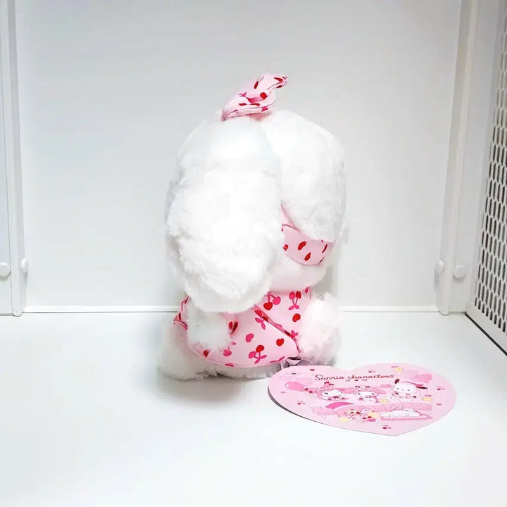 [BUNJANG] Sanrio Cinnamoroll Hokans Series Plush Doll - M Size Cherry Pajamas / 일본정품)산리오 시나모롤 호캉스 시리즈 인형_M사이즈 귀여운 체리파자마 시나몬롤 인테리어 누이 소품 선물