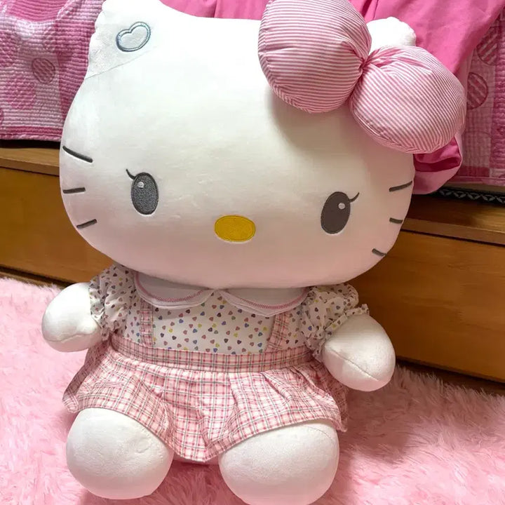 [BUNJANG] Hello Kitty Large Plush Doll / 대형 헬로키티 인형