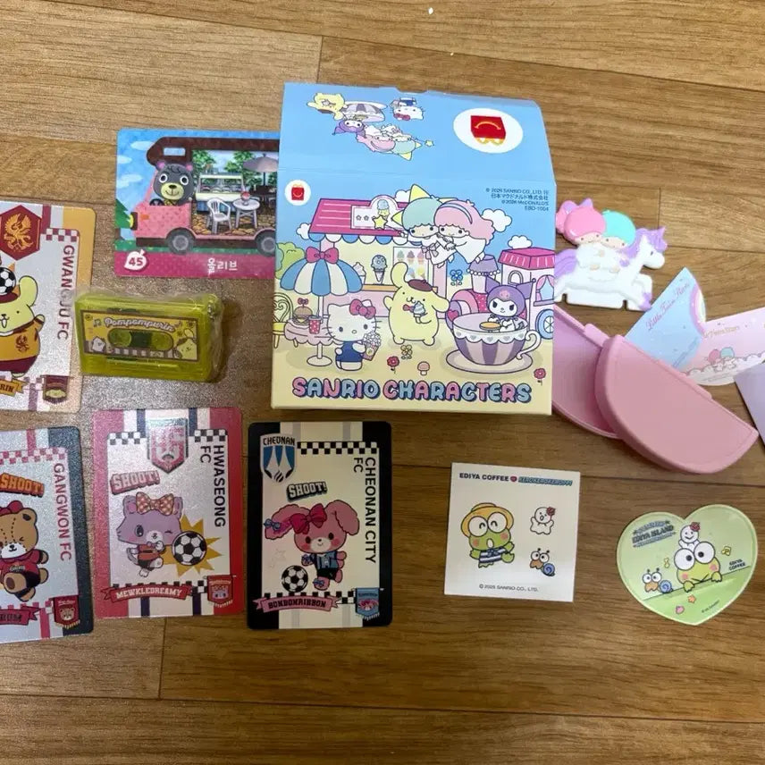 [BUNJANG] Sanrio x FC Soccer Collaboration Goods Bundle / 리틀트윈스타 일본 해피밀 + 폼폼푸린 테이프 가챠 외 FC 축구 산리오 콜라보