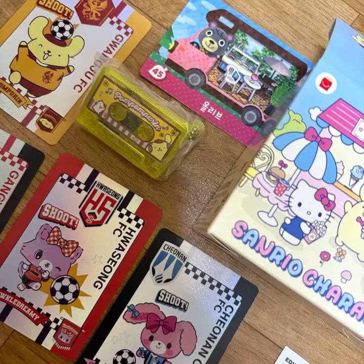 [BUNJANG] Sanrio x FC Soccer Collaboration Goods Bundle / 리틀트윈스타 일본 해피밀 + 폼폼푸린 테이프 가챠 외 FC 축구 산리오 콜라보
