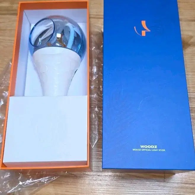 [BUNJANG] WOODZ Official Lightstick (Woongs-bong) / 우즈 WOODZ 공식 응원봉 낭만봉 조승연 양도 판매