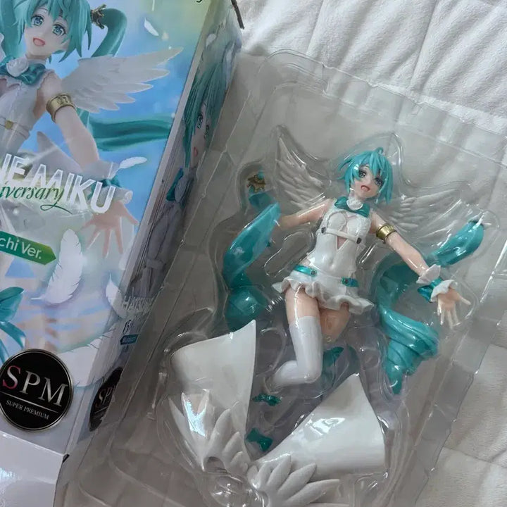 [BUNJANG] Sega 15th Anniversary Angel Miku Hatsune Vocaloid Figure / 15주년 세가 천사 미쿠 피규어 하츠네 미쿠 보컬로이드