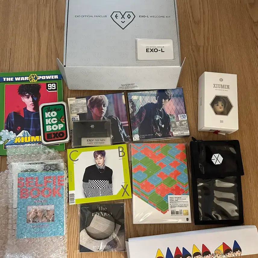 [BUNJANG] EXO EXO-L Kit Bundle Set - Xiumin, Baekhyun, Chen, Chanyeol, D.O., Kai, Sehun, Suho (Coming Over Album Included) / 엑소 엑소엘 키트 일괄 양도 시우민 백현 우산 앨범 커밍오버 첸백시