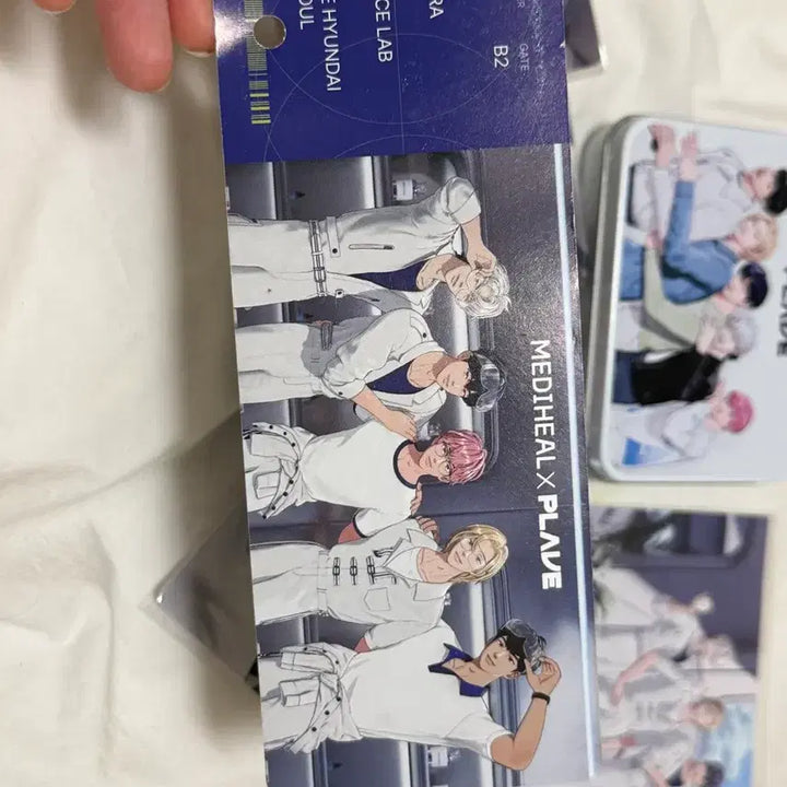 [BUNJANG] P.L.E. 5 Member Bundle Set - Medihill Pop-up Ticket, Postcard, Photocard, Tin Case / 플레이브 메디힐 팝업 티켓+엽서+포카 5인 드볼+틴케이스 일괄