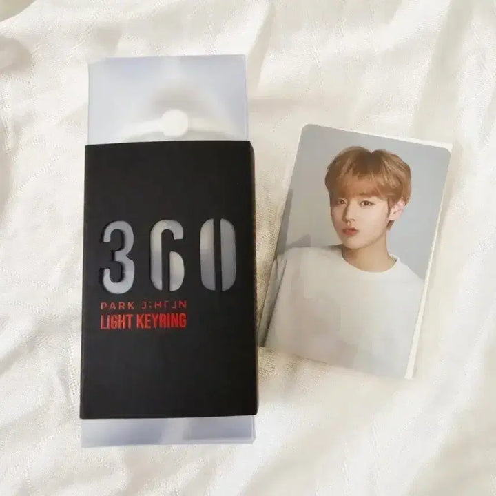 [BUNJANG] Park Jihoon Mini Lightstick Keyring (Printing Error) + Bonus Photocard / (인쇄오류O) 박지훈 응원봉 뽑봉 미니키링 미니응원봉 / 워너원 WANNAONE