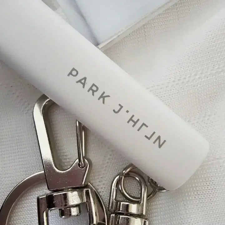 [BUNJANG] Park Jihoon Mini Lightstick Keyring (Printing Error) + Bonus Photocard / (인쇄오류O) 박지훈 응원봉 뽑봉 미니키링 미니응원봉 / 워너원 WANNAONE