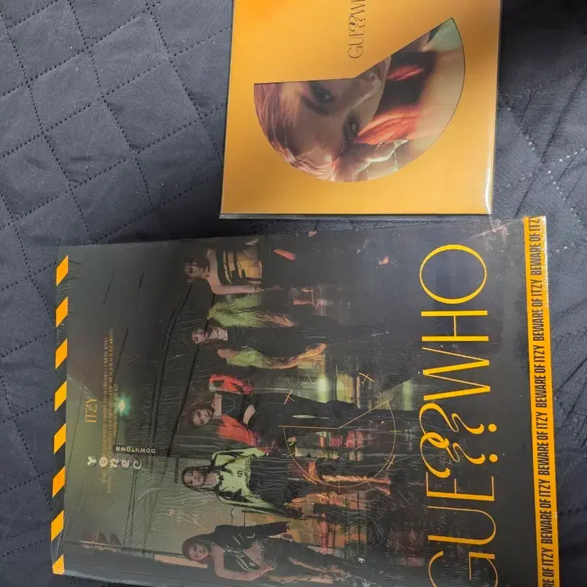 [BUNJANG] ITZY Mini 4th Album GUESS WHO (Sealed) / ITZY 미니4집 GUESS WHO 미개봉