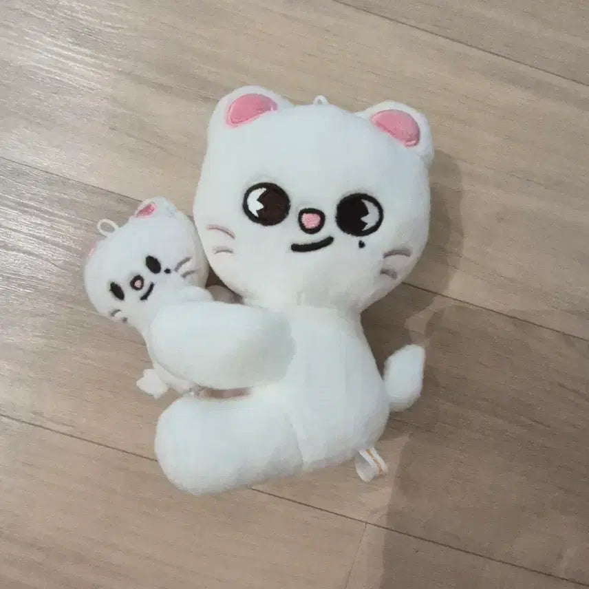 [BUNJANG] Stray Kids Hyunjin Doll / 스키즈 현진 인형